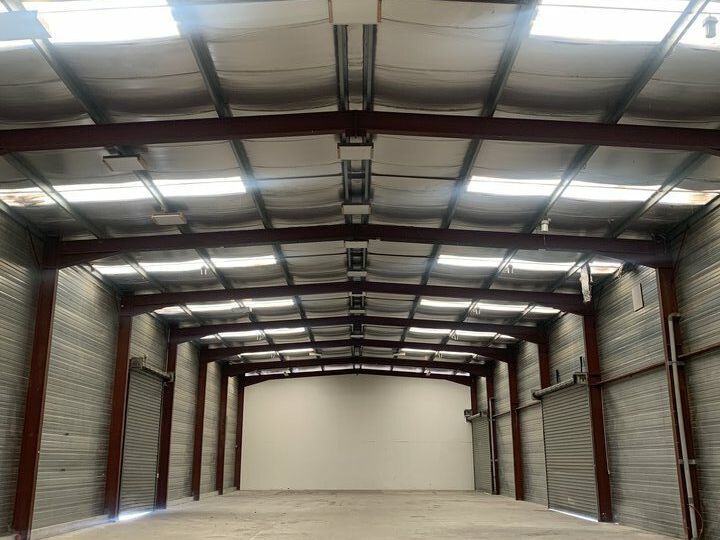 Location local d''activites 900 m² non divisibles