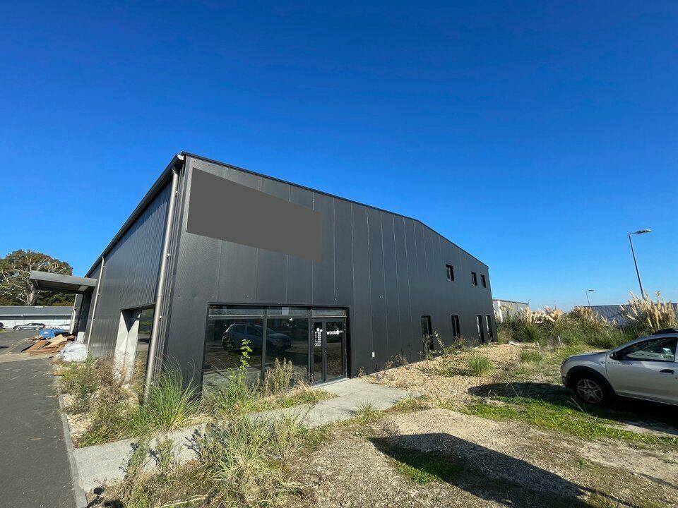 Bâtiment indépendant d'activité avec extension neuve – Saint-Loubès (33)