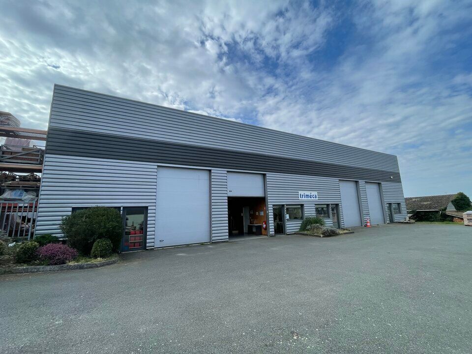 À LOUER – CELLULE D'ACTIVITÉS DE 200 M² – BASSENS (33)