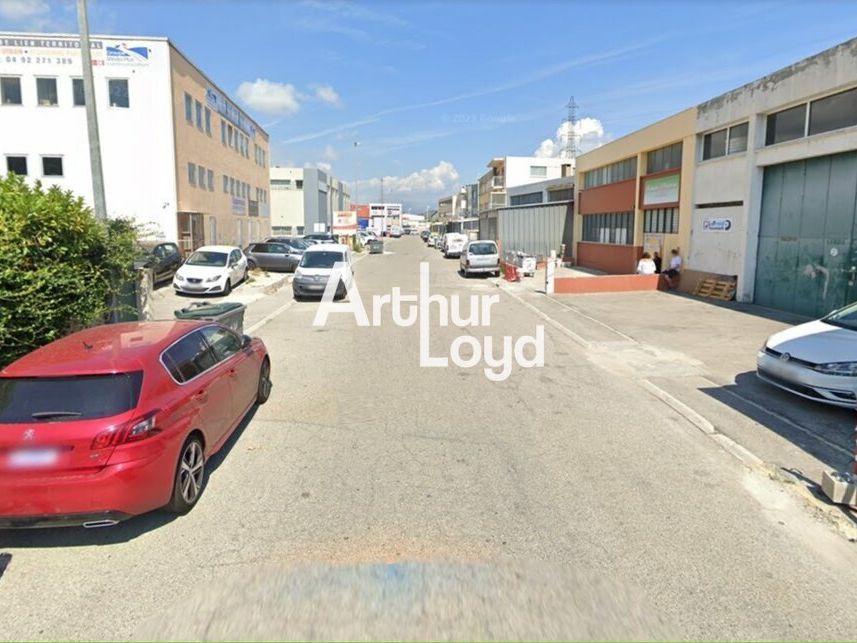 Location local d''activites 237 m² non divisibles