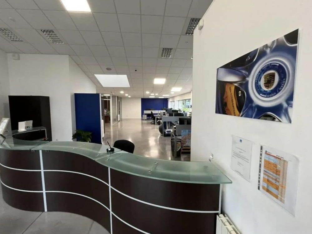 Location bureaux 400 m² non divisibles