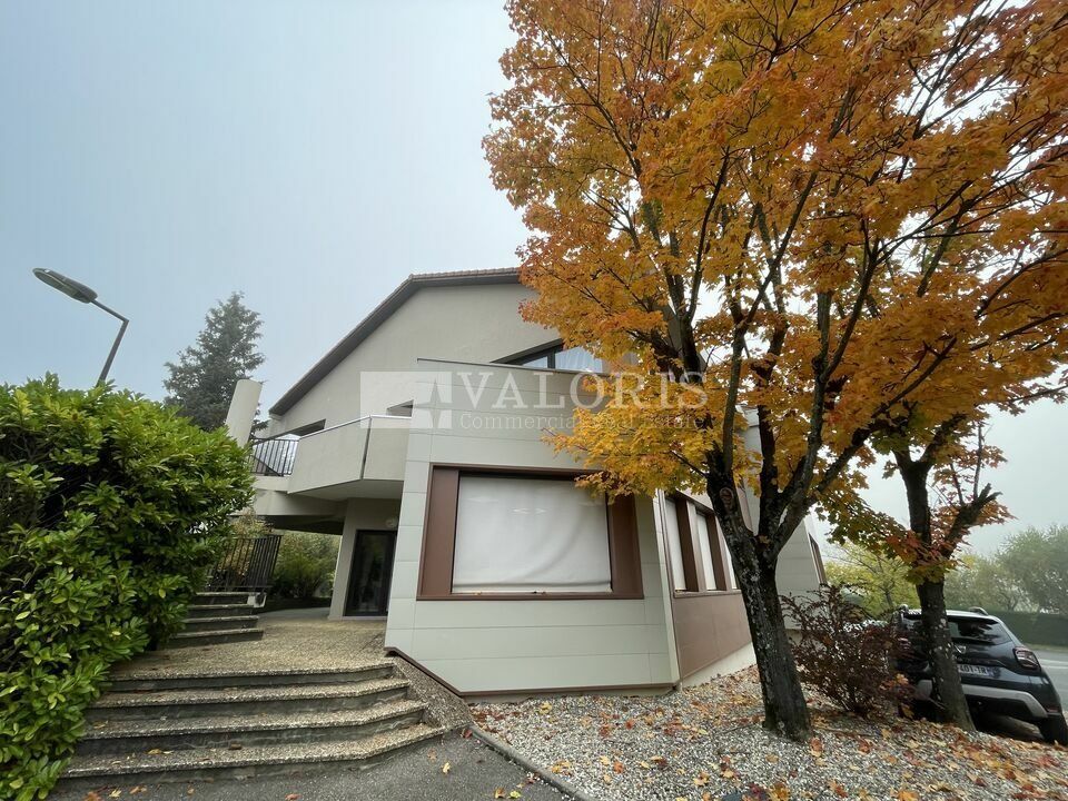 Vente bureaux 200.88 m² non divisibles