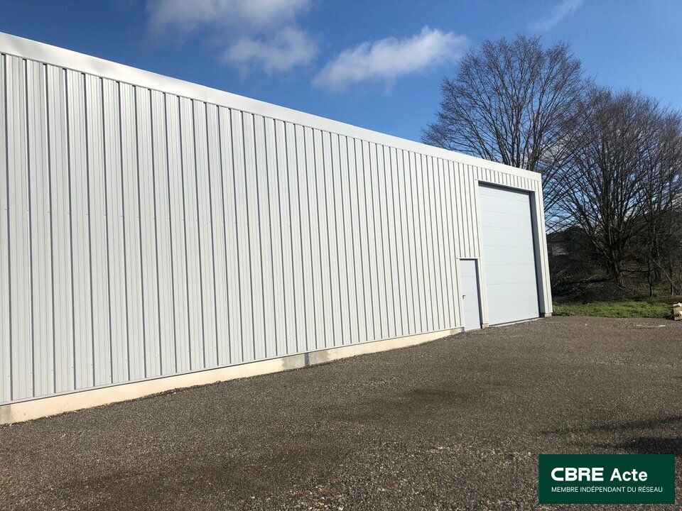 Location local d''activites 156 m² non divisibles