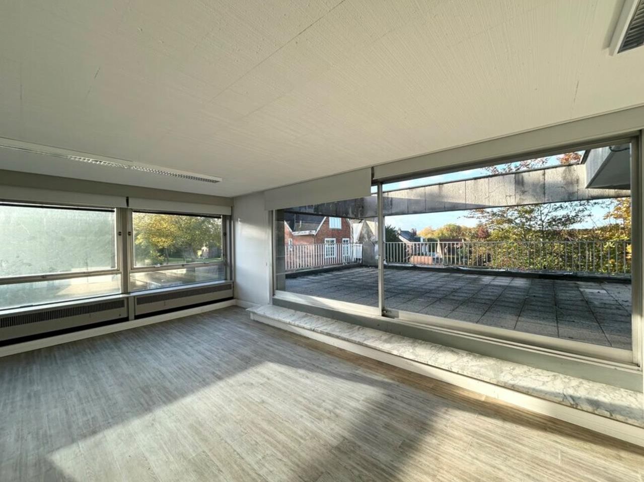 vente - bureaux - croix