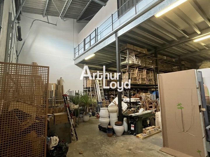 Location local d''activites 270 m² non divisibles