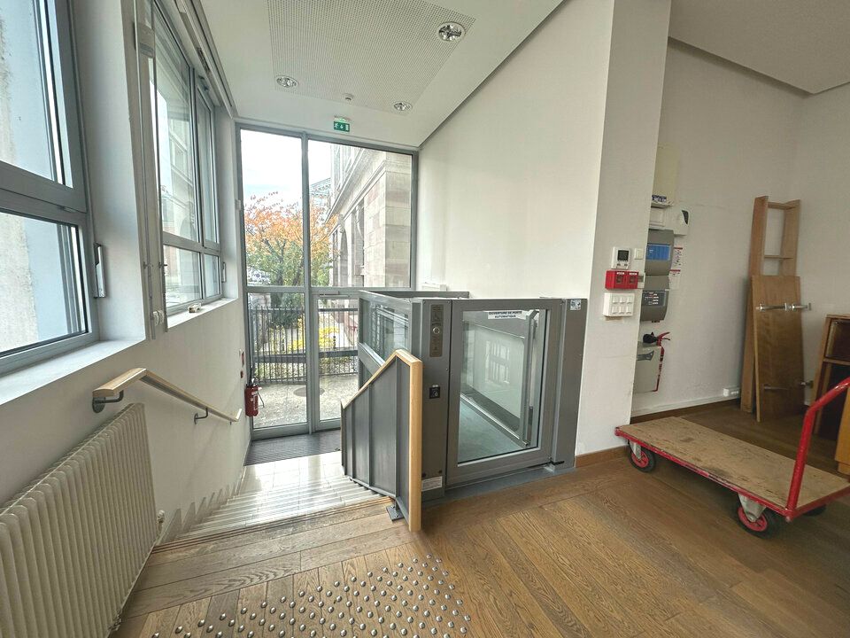À LOUER – Strasbourg Centre – Espace de 153 m² au rez-de-chaussée d'un bâtiment emblématique