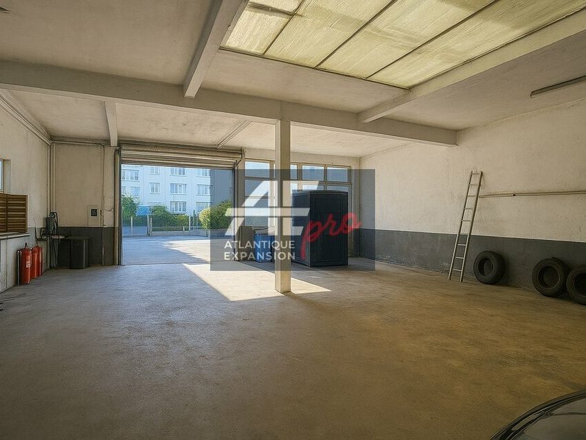 Vente local d''activites 247 m² non divisibles