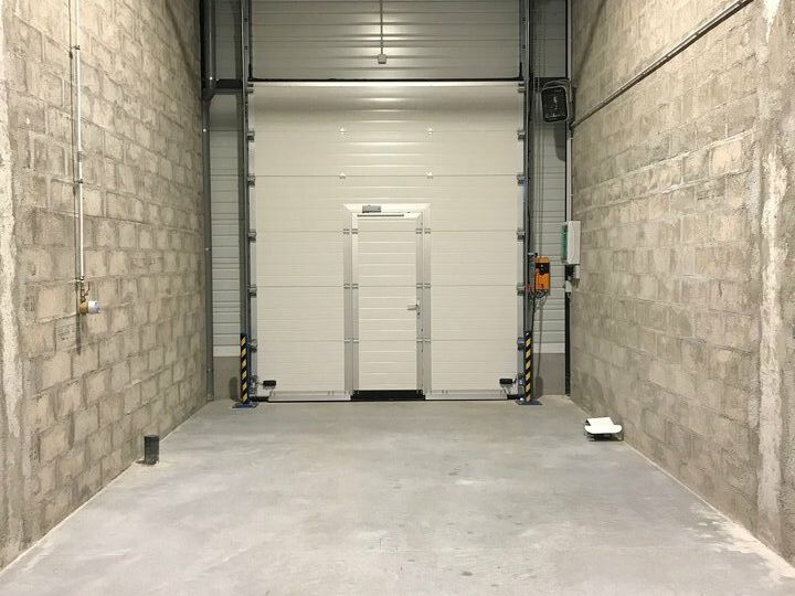 Location local d''activites 15 m² non divisibles