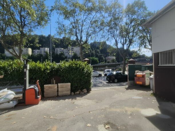 SORTIE A8 NICE EST LOCAUX D'ACTIVITES