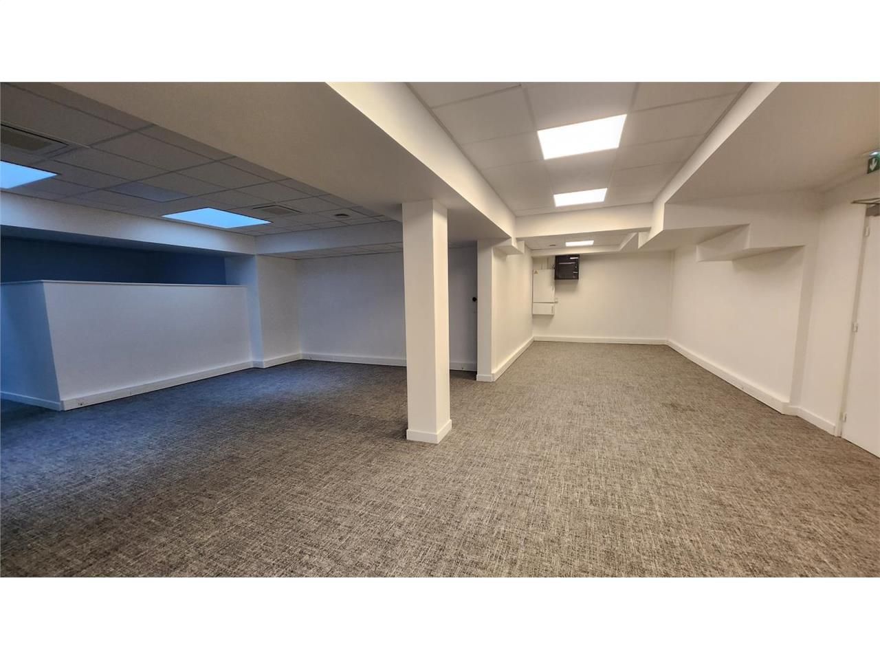 Location bureaux 185 m² divisibles à partir de 65 m²