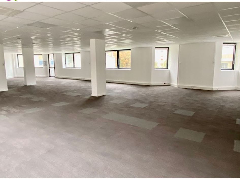 Location bureaux 68 m² non divisibles