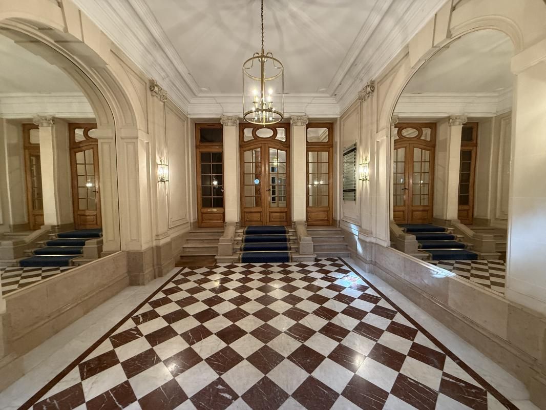 Location bureaux 376 m² non divisibles