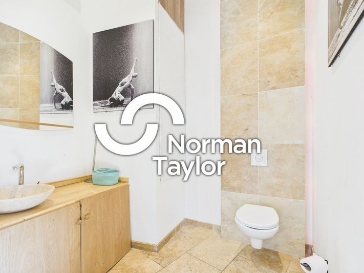 62 m² pour ce local commercial en location à Agde