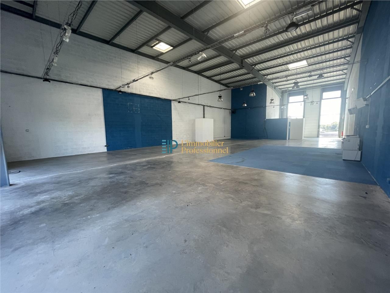 Location local commercial 308 m² à Lorient