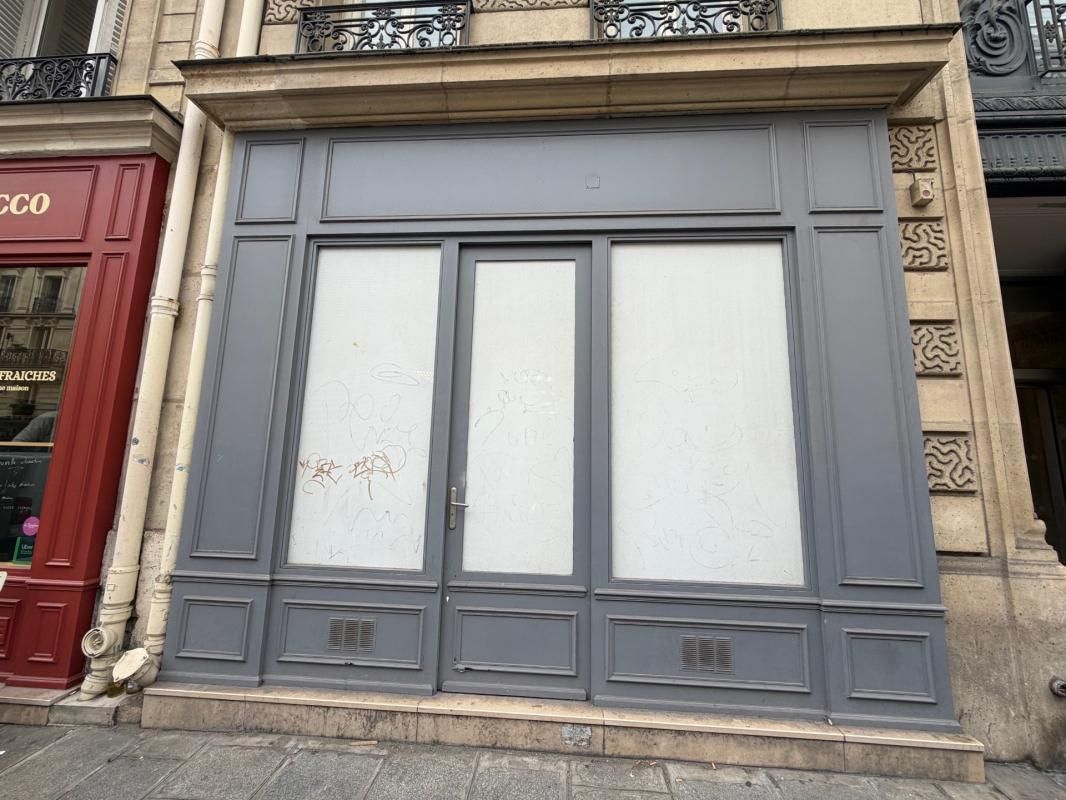 Location local commercial 94 m² non divisibles