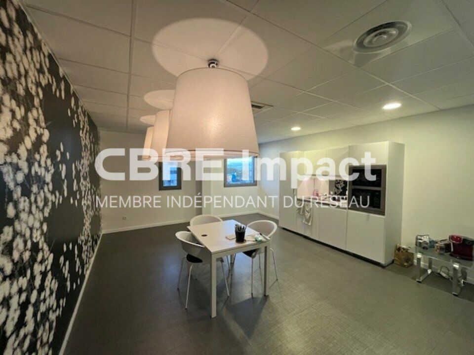 Location bureaux 356 m² non divisibles