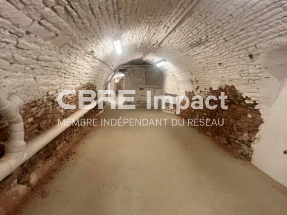 HYPER CENTRE- A LOUER COMMERCE 330 M²