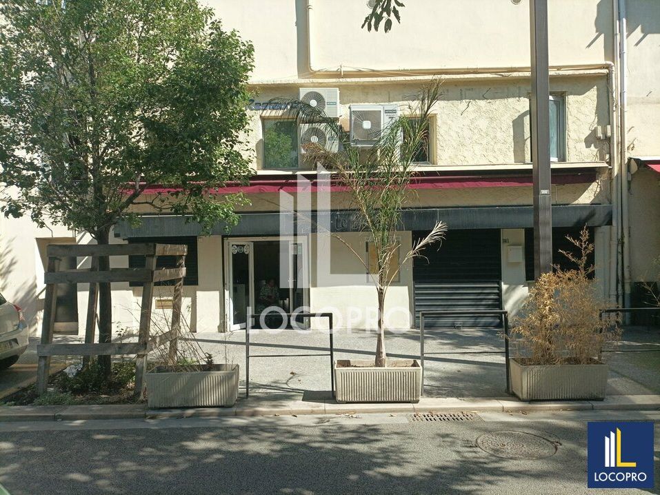 Location local commercial 60 m² non divisibles