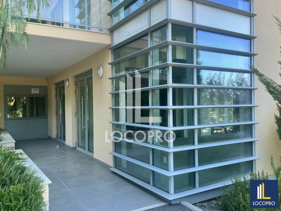 A LOUER - LOCAL COMMERCIAL - 182 M2 - SOPHIA ANTIPOLIS 