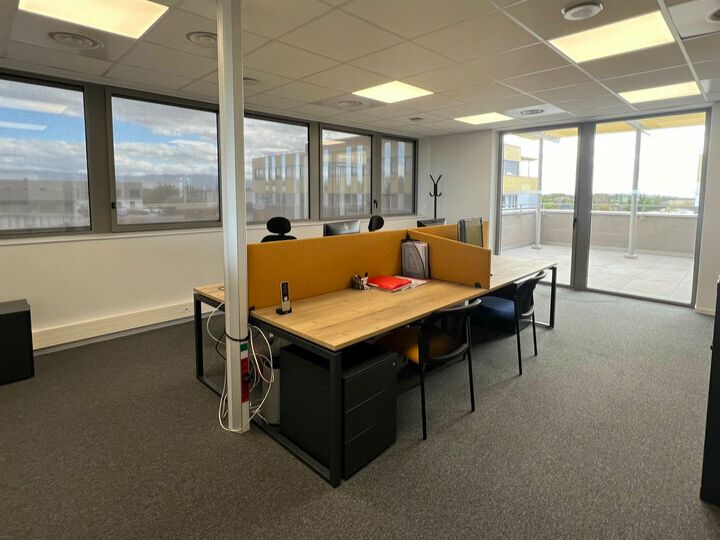 VALENCE, Parc d'Activité de Lautagne, à vendre bureaux récents