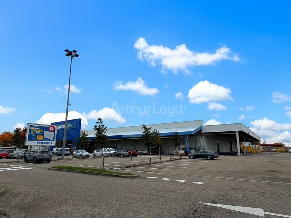Location local commercial 1396 m² non divisibles