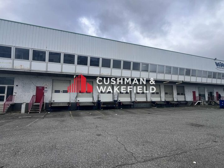 Location entrepot 3340 m² non divisibles
