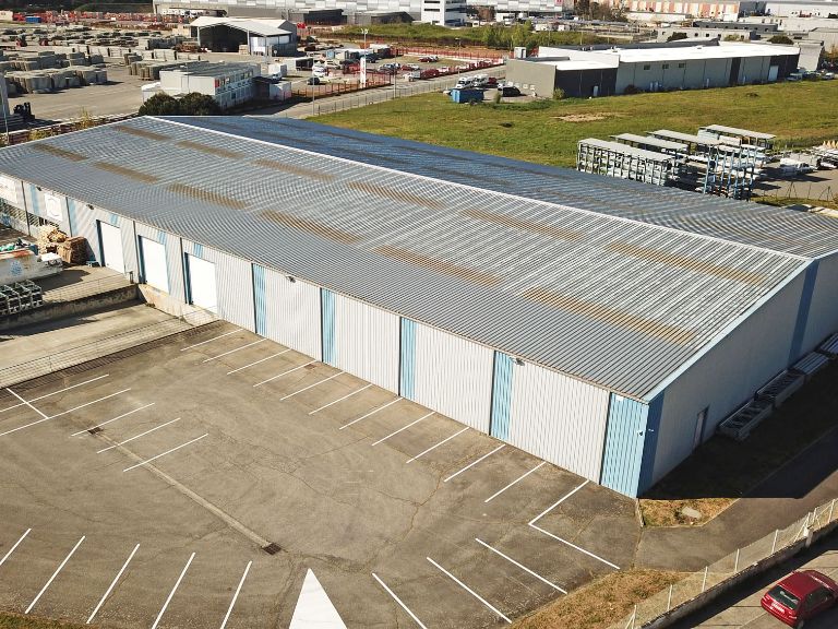 Vente local 2880.00 m² à TOURNEFEUILLE