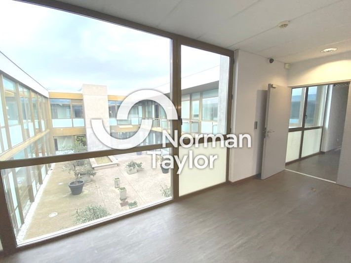Location bureaux 210 m² non divisibles