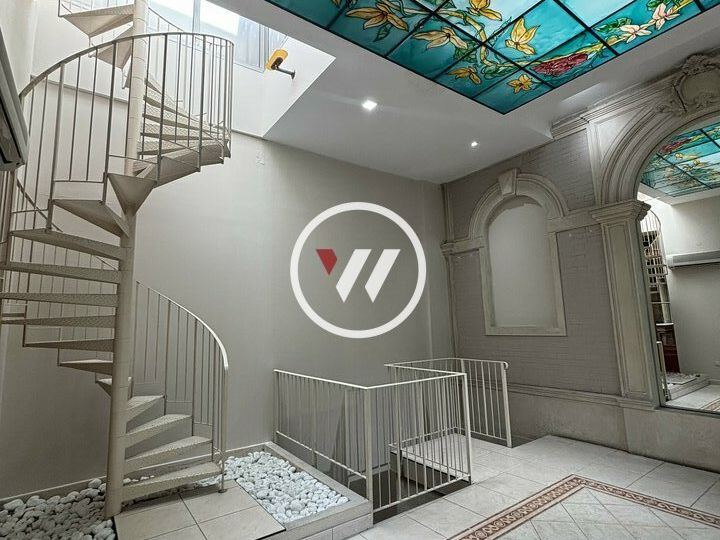 Location bureaux 250 m² non divisibles