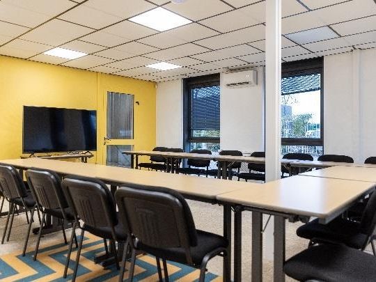 Location entrepôts 355 m² non divisibles