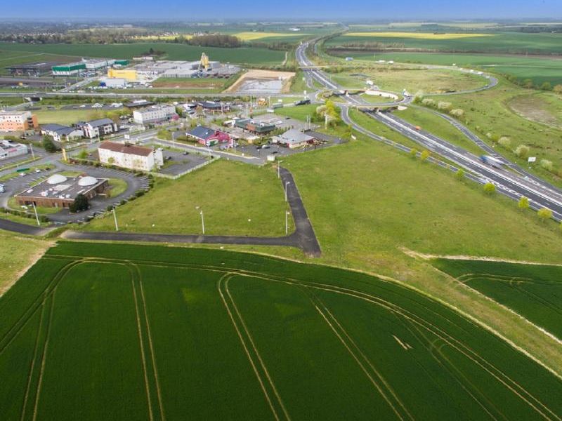 Vente terrain 66600 m² non divisibles