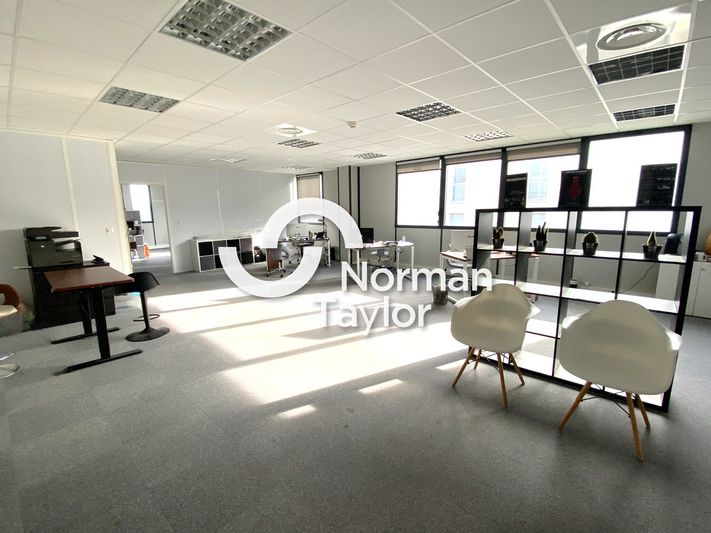 Vente bureaux 234 m² non divisibles