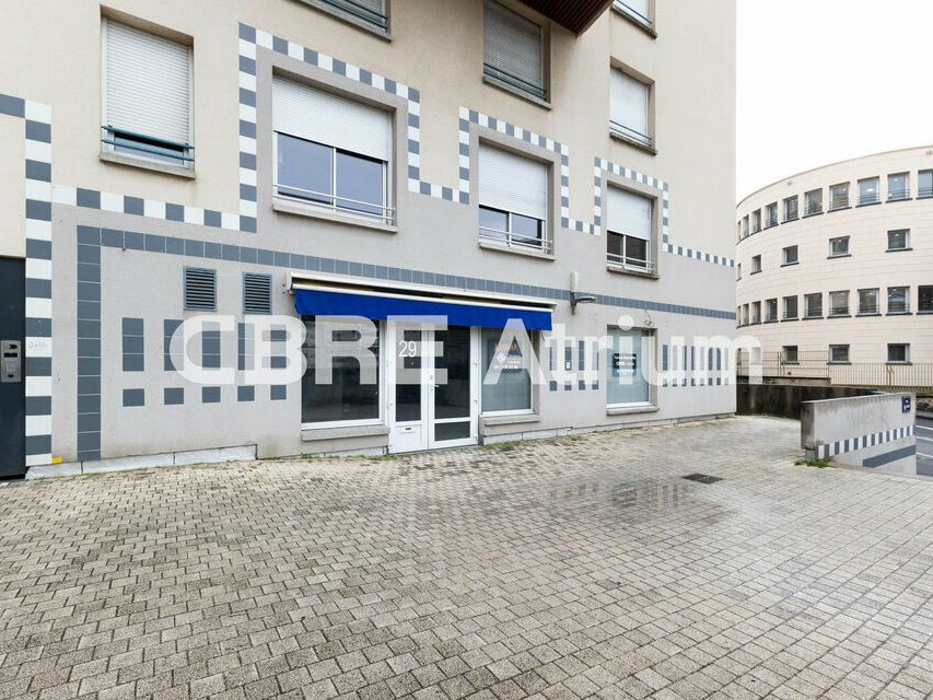 Location local commercial 100 m² non divisibles
