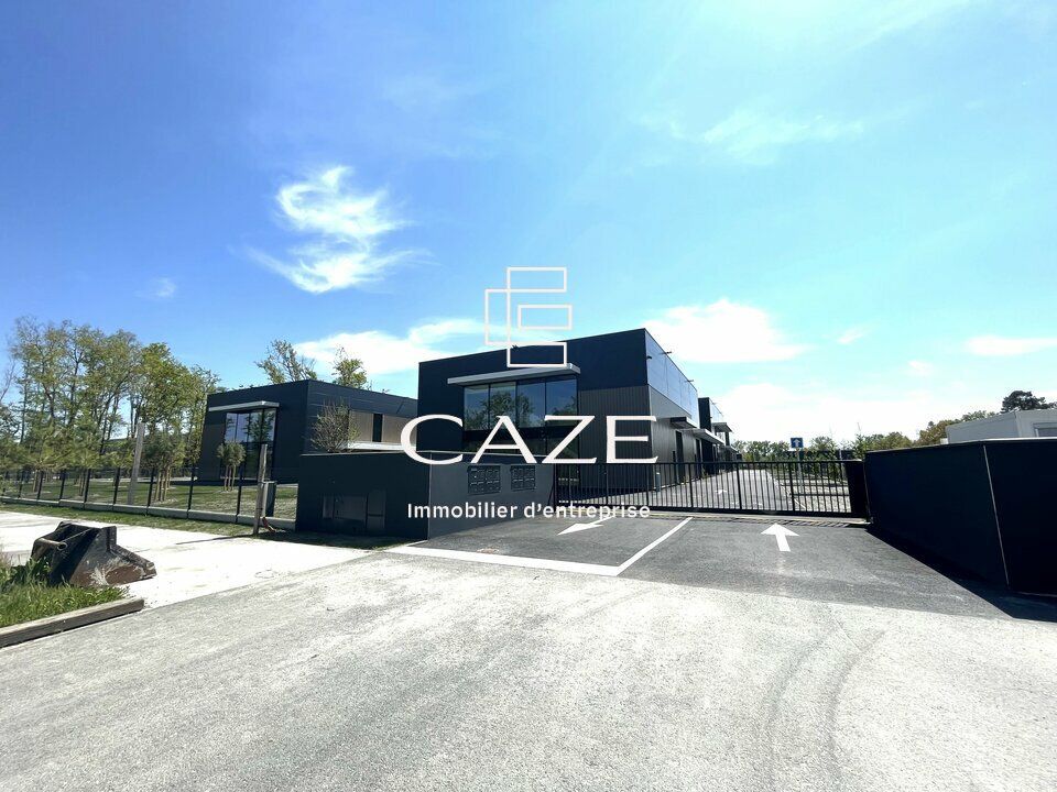 Location local d''activites 219.7 m² non divisibles