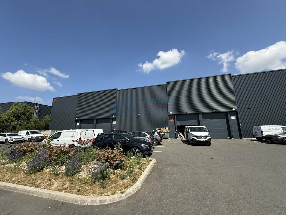 Location local d''activites 466 m² non divisibles