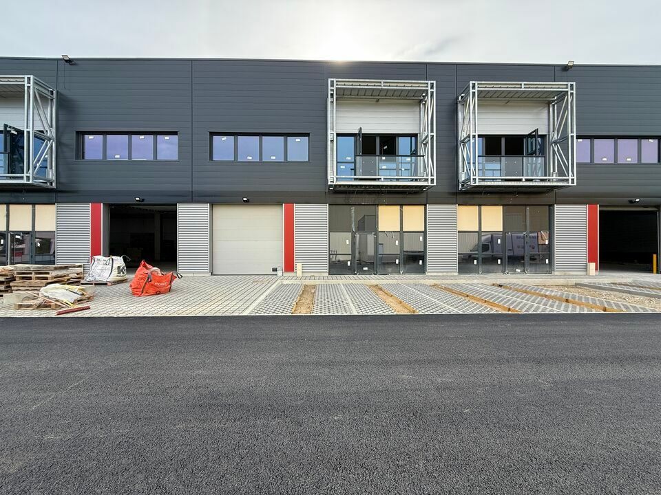 Location local d''activites 339 m² non divisibles