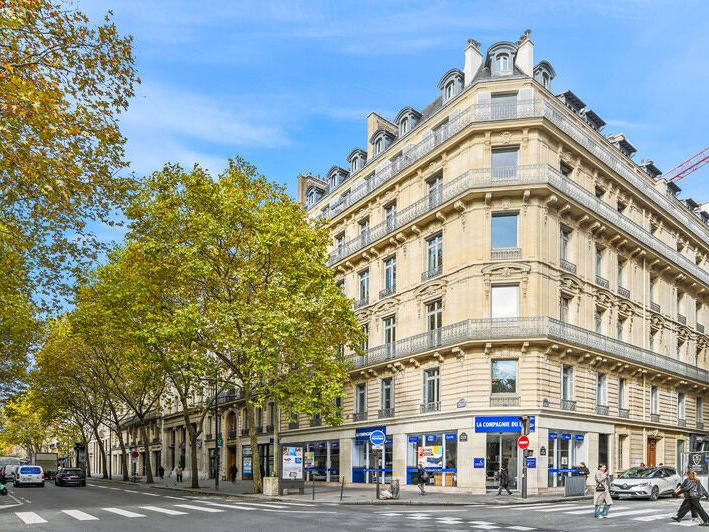 Location bureaux 520.8 m² à Paris 8ème