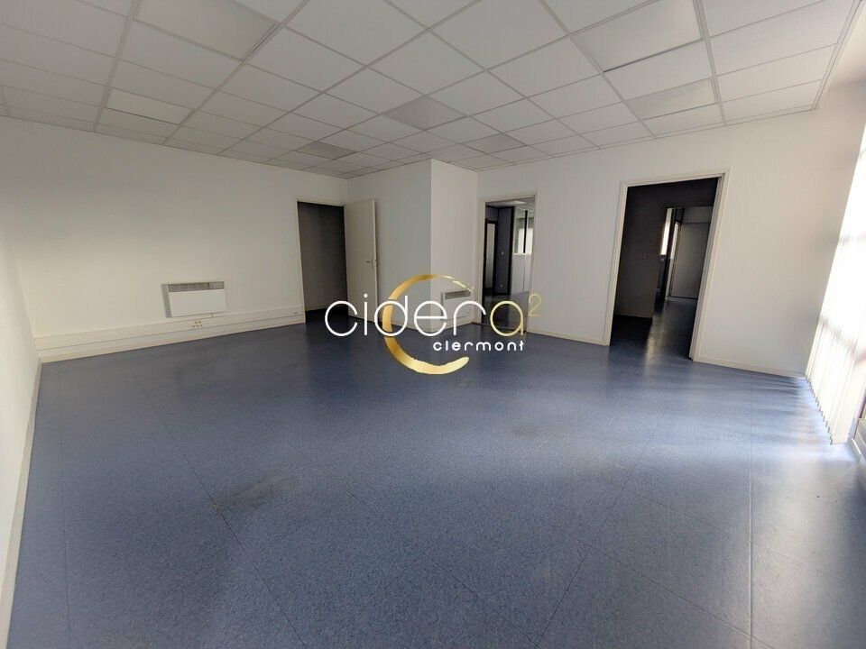 A louer BUREAU en RDC zone ZFU CLERMONT-FERRAND (63100) 