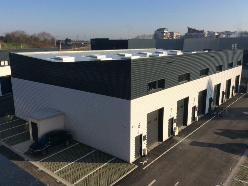 Vente local d''activites 500 m² non divisibles