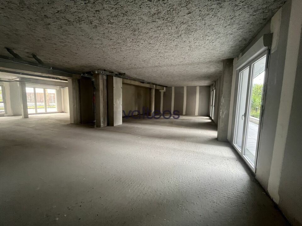 Location bureaux 486.5 m² divisibles à partir de 211.66 m²