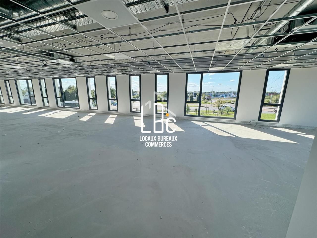 Location bureaux 370.00 m² à Rezé