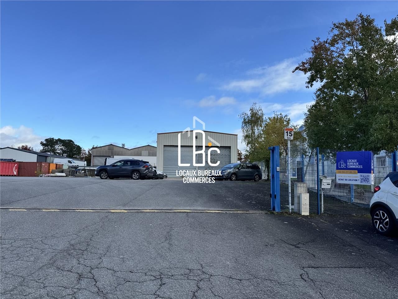 Vente local 240.00 m² à Carquefou
