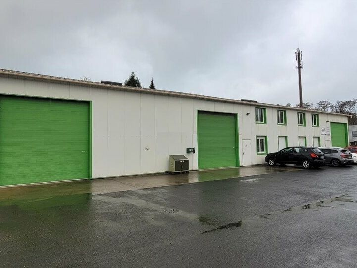 Location local d''activites 440 m² non divisibles