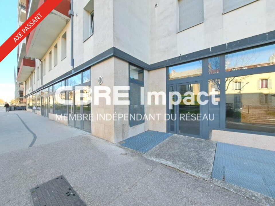 A VENDRE LOCAL COMMERCIAL TRAVERSANT 204 M² - QUARTIER DRAPEAU