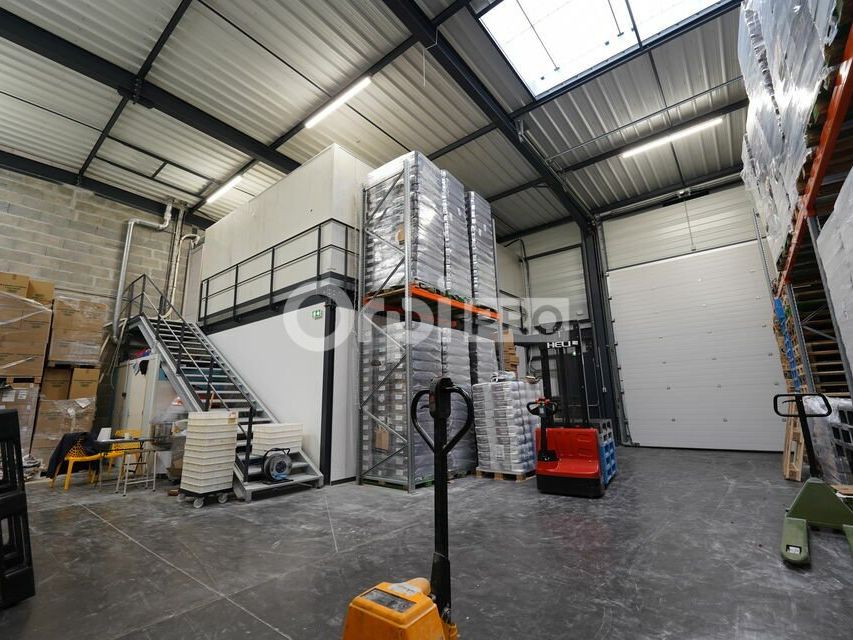 Location local d''activites 319 m² non divisibles
