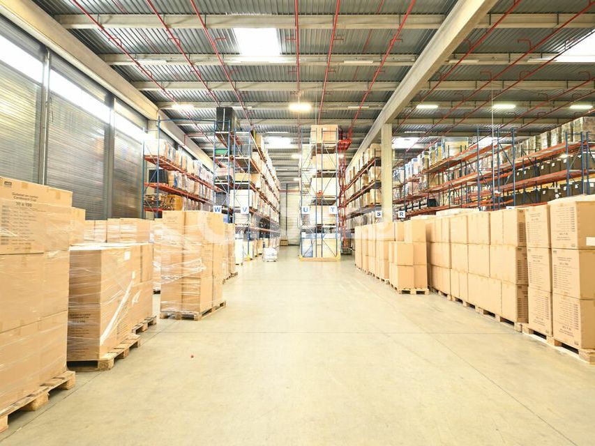 ENTREPÔT LOGISTIQUE A LOUER - 4 057 m²  - MIONS