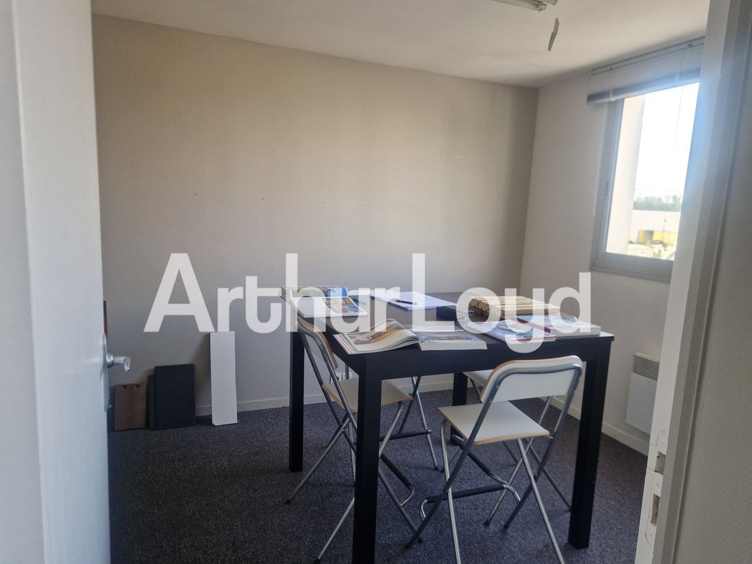 Location bureaux 47.00 m² à CAEN