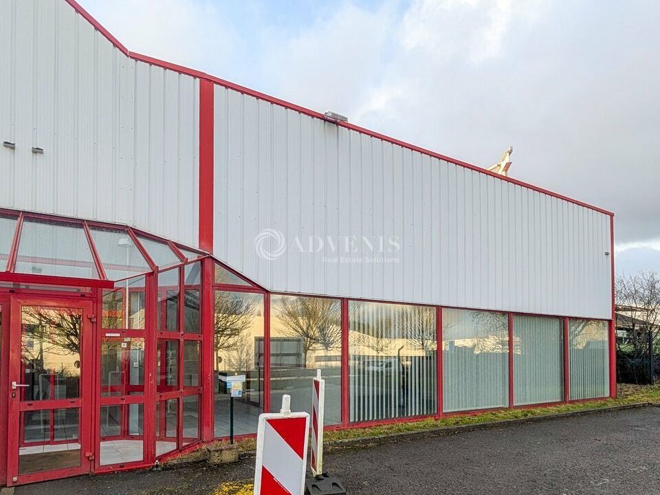 Locaux d'activités à louer - Visibilité, terrain privatif