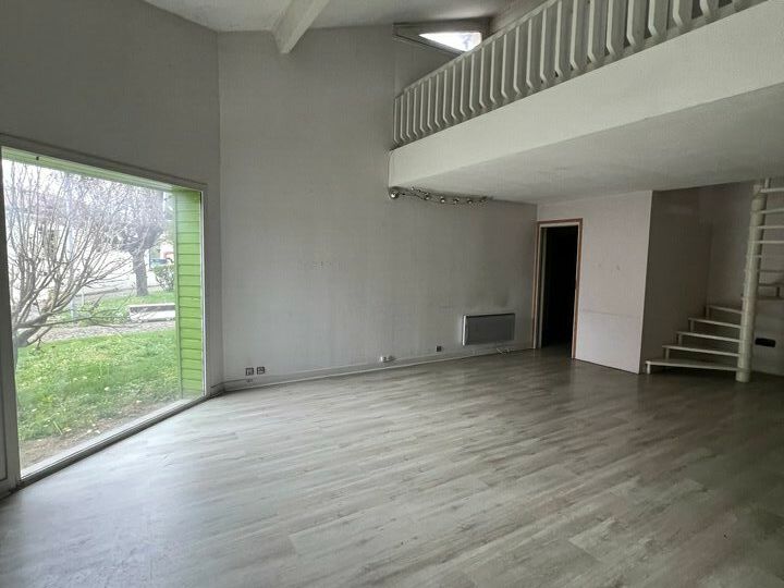 Location local commercial 120 m² non divisibles