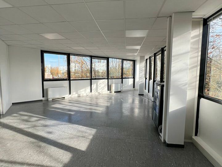 Location bureaux 130 m² non divisibles